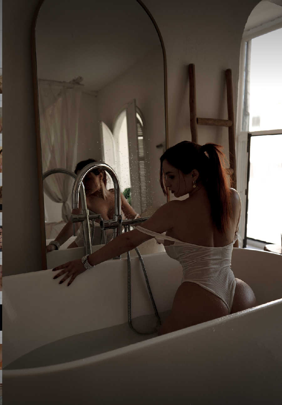 A playful frame from Miranda Faith nude — online in Bhubaneshwar