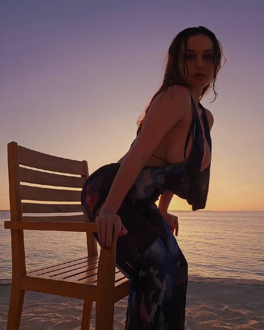 Sexy girl Miranda Faith nude in Bhubaneshwar