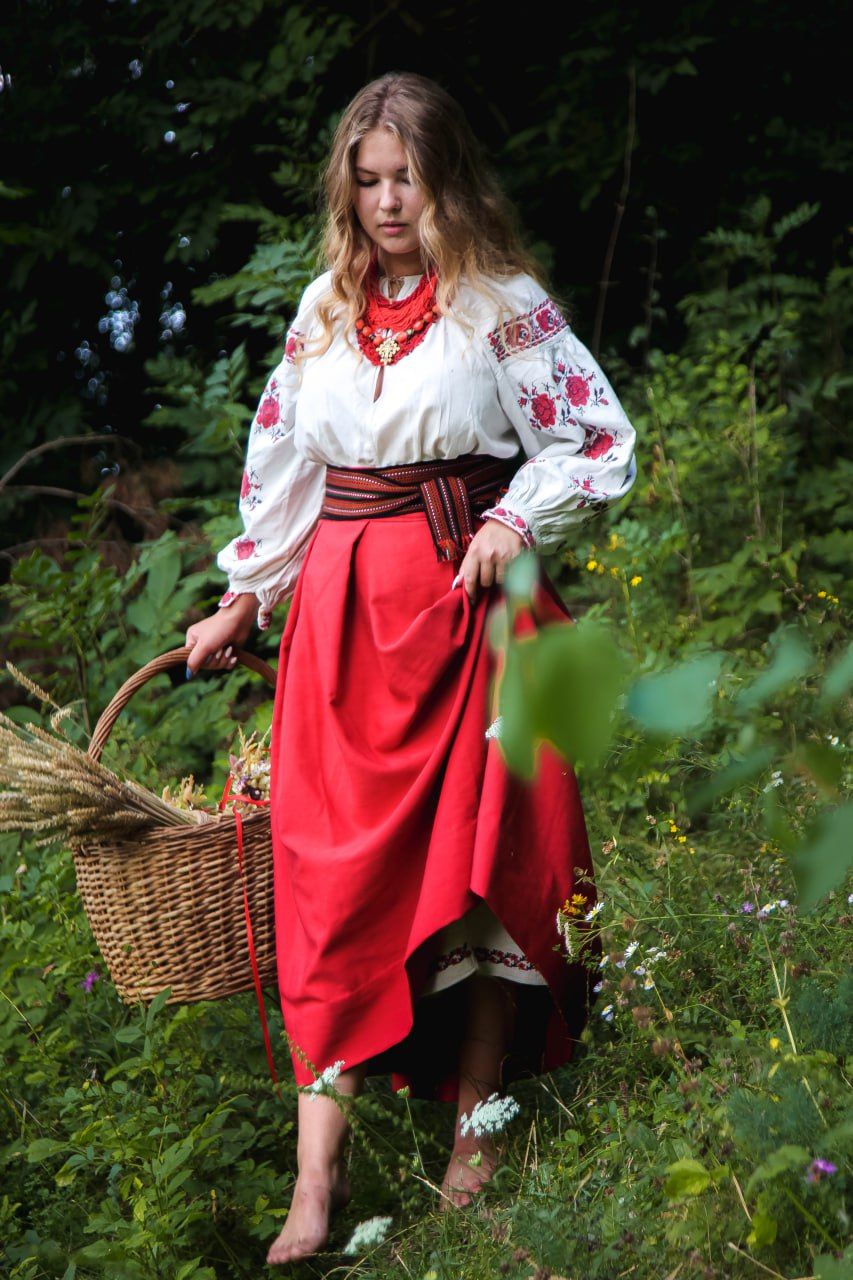 Slavic girls in Bhubaneshwar