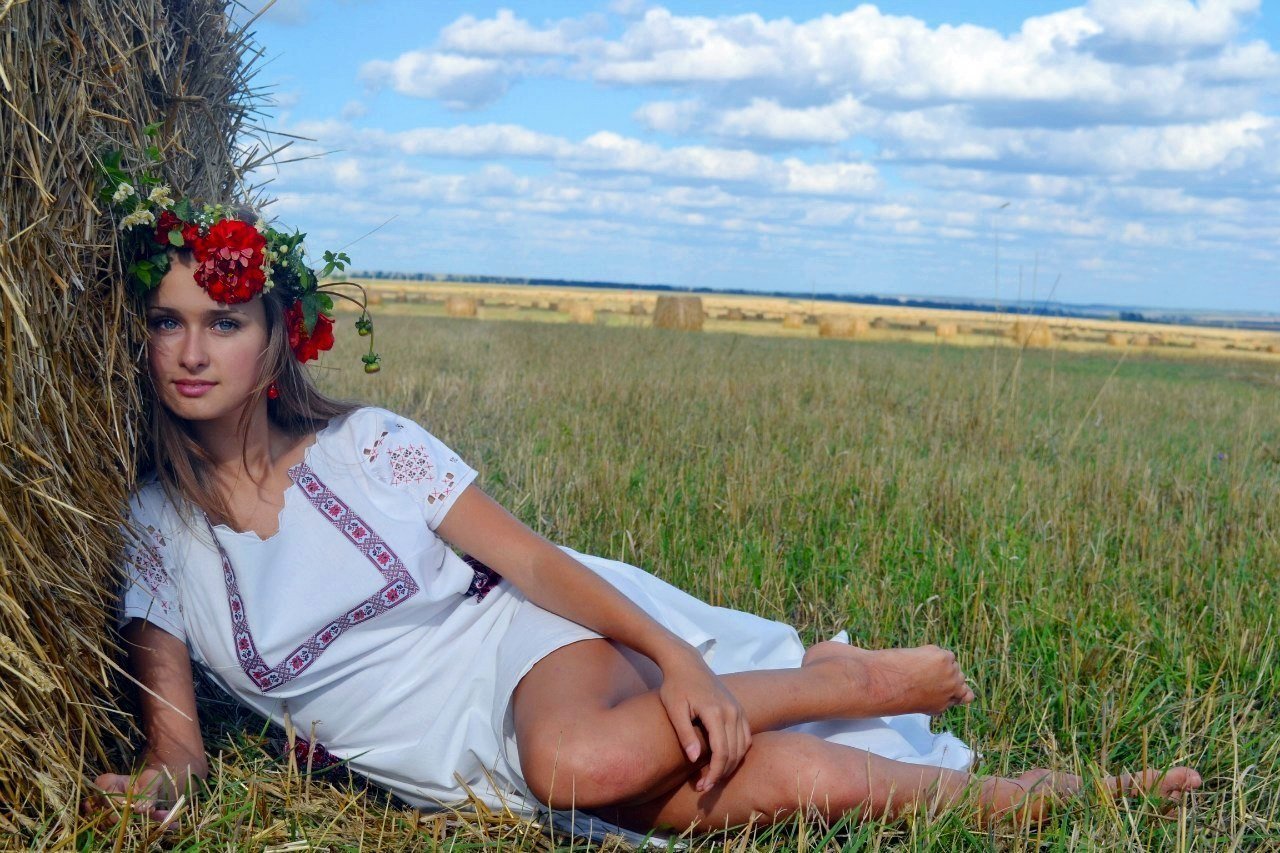 Slavic girls in Bhubaneshwar