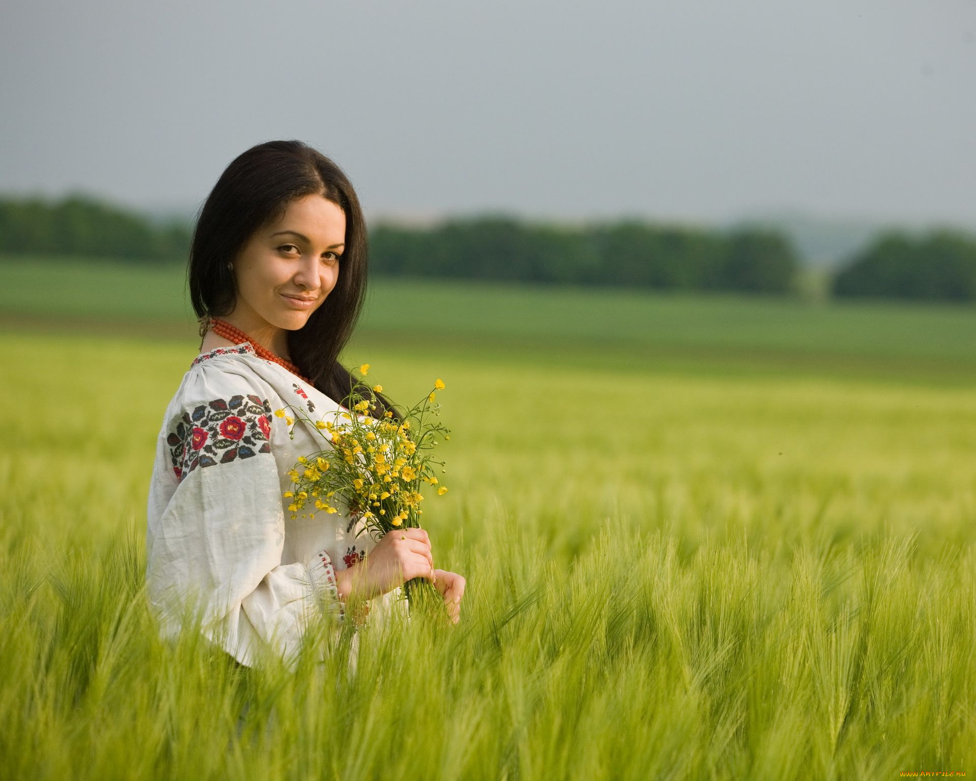 Women in Slavic costumes in Bhubaneshwar