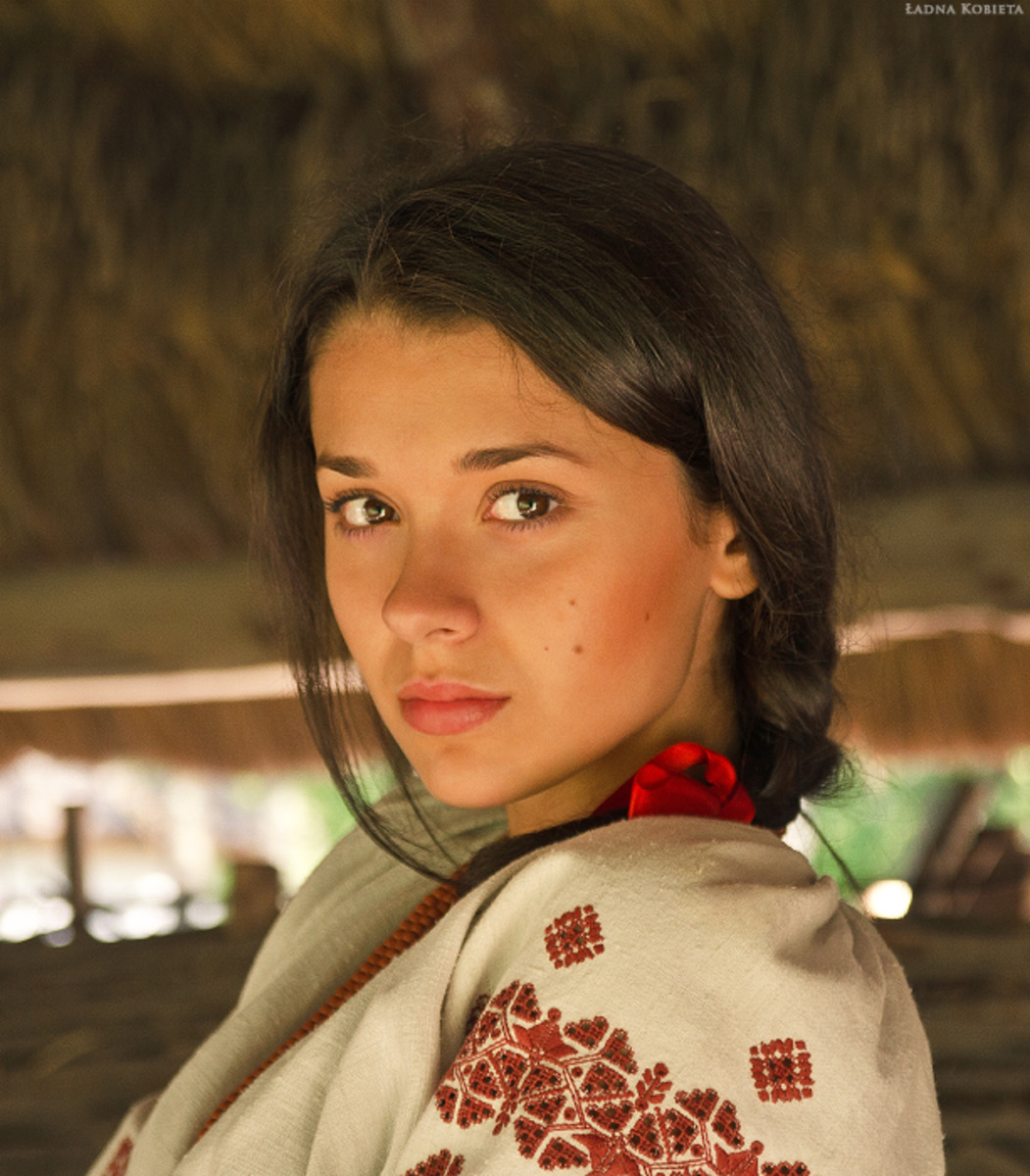 Girls in Slavic costumes in Bhubaneshwar