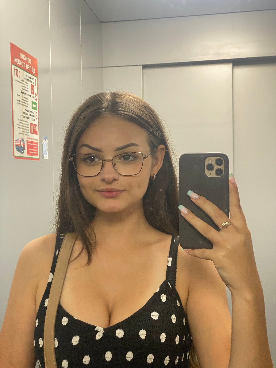 Sexy model Stacy in Bhubaneshwar