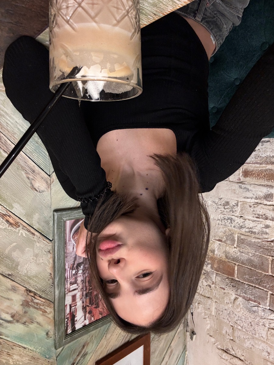 Fresh photos, fresh mood — Tina online in Bhubaneshwar